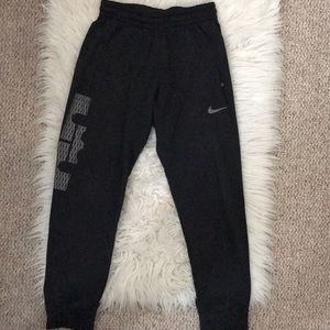 Nike Lebron James sweats 🤟🏼🤟🏼🤟🏼